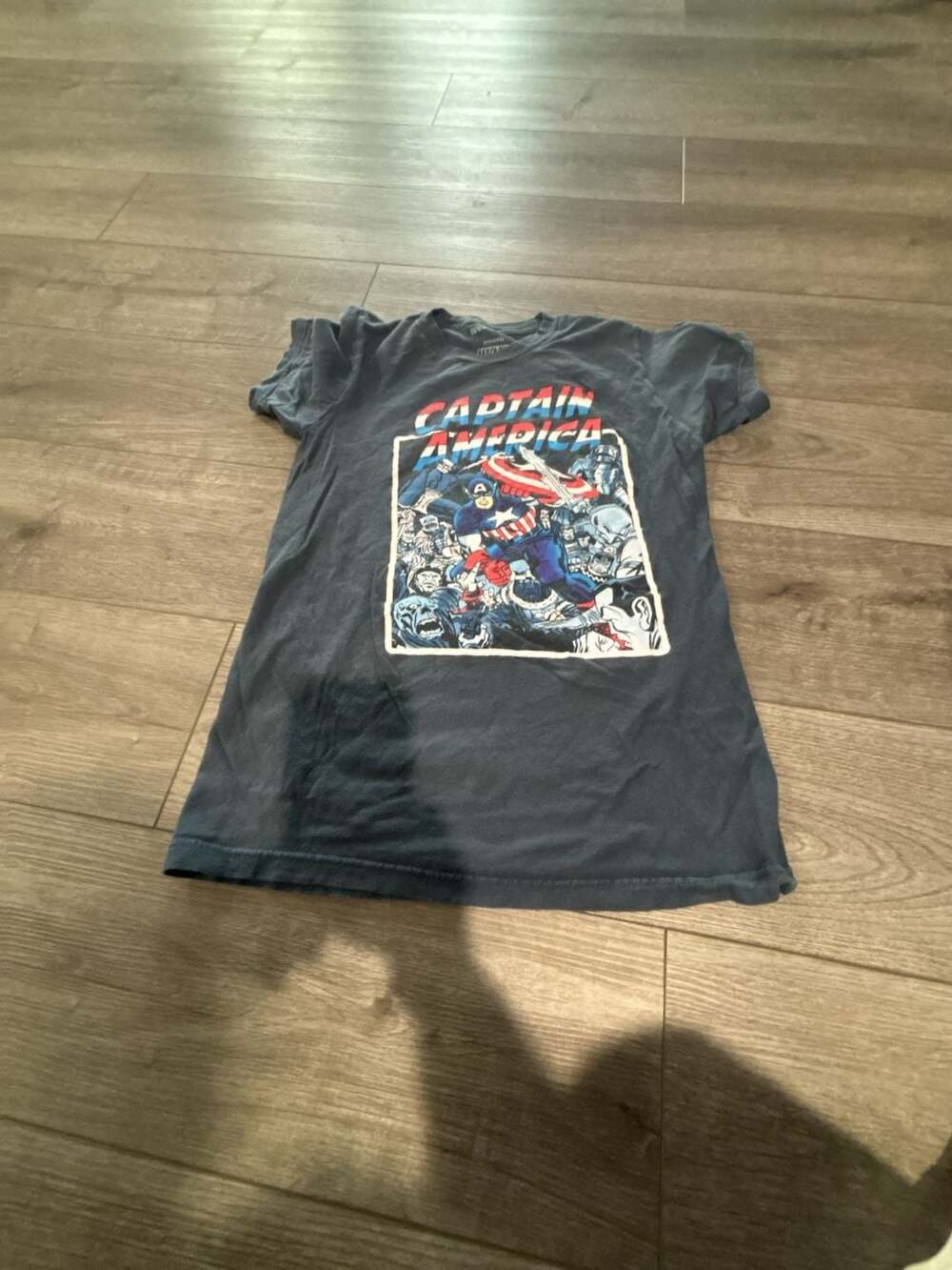 We Love Fine Marvel Comics Captain America T-Shirt Size S